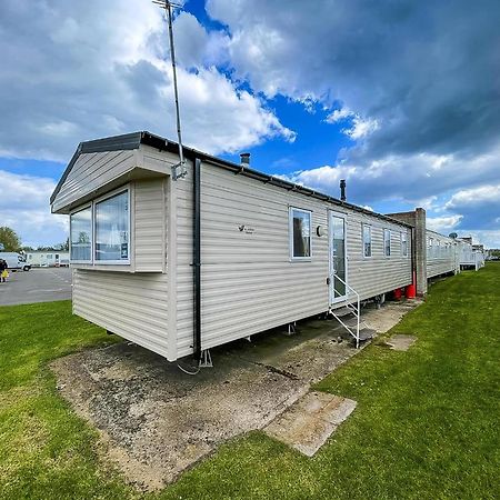 Great 6 Berth Caravan Nearby The Beach In Walton-On-The-Naze Ref 17181X Екстериор снимка